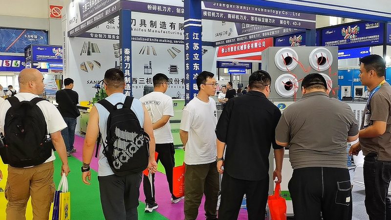 展台搭建合同：如何规避潜在风险，确保项目顺利进行